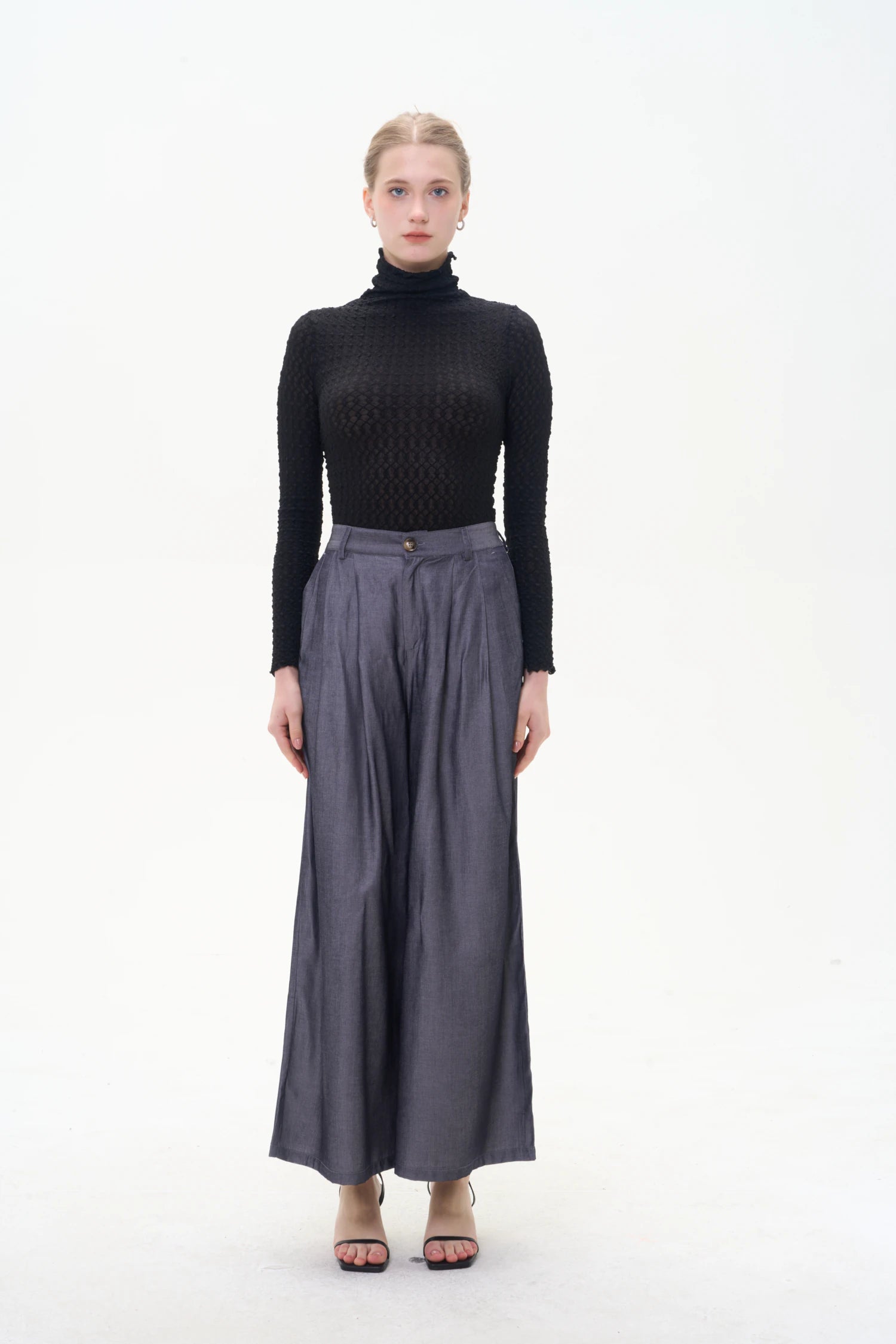 Rowan Pleated Wide-Leg Trouser